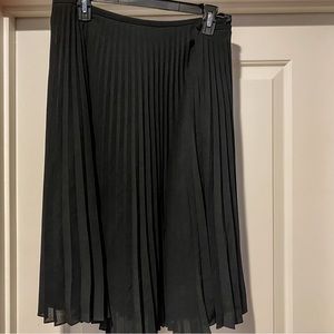 Anne Klein Black Pleated Skirt